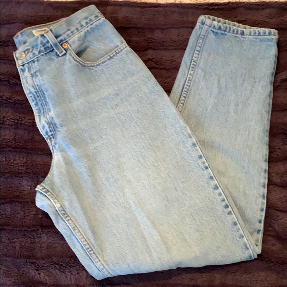 Vintage Levi light wash 550 mom jean
